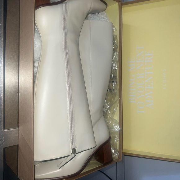 Alohas East Off White boots size 39 - Picture 8 of 9